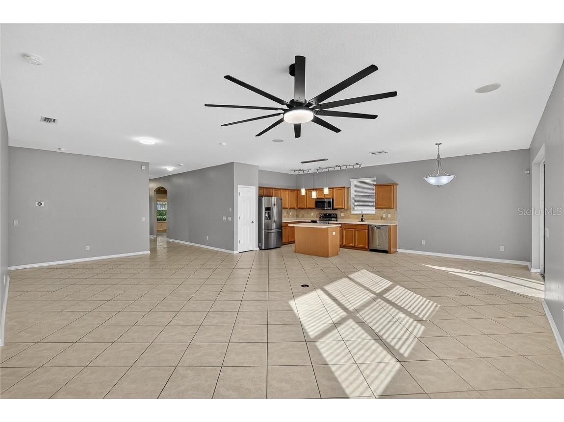 1403 Rushgrove Circle Dover FL 33527 TB8451977 image4