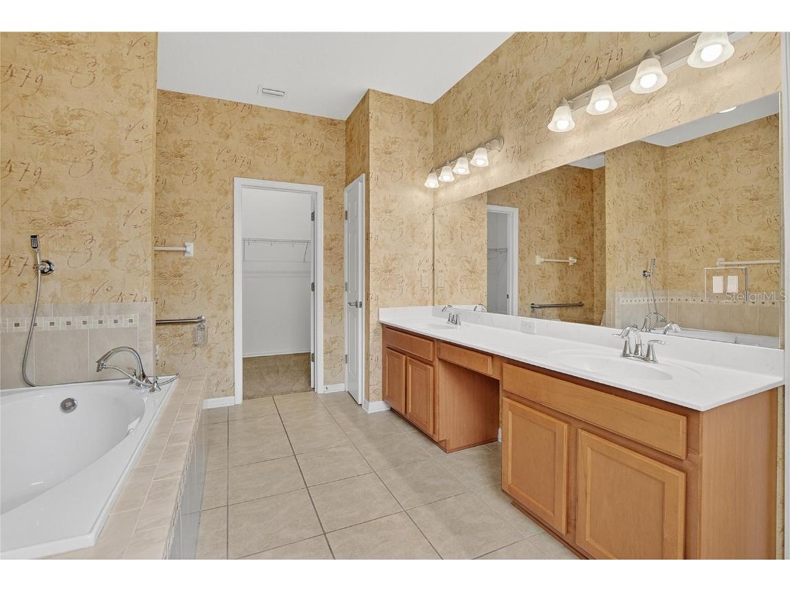 1403 Rushgrove Circle Dover FL 33527 TB8451977 image6