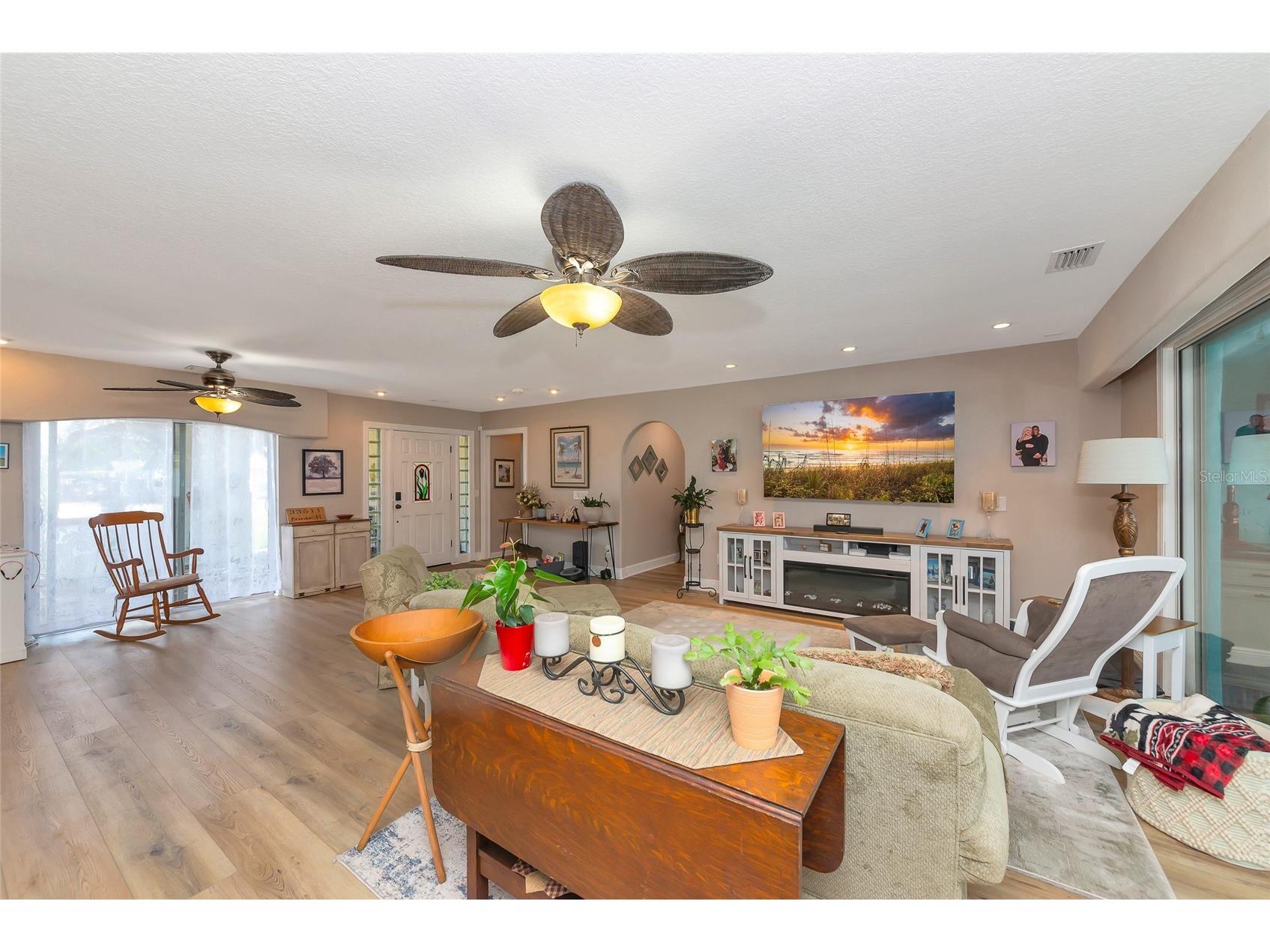 1403 Viola Drive Brandon FL 33511 A4689696 image16