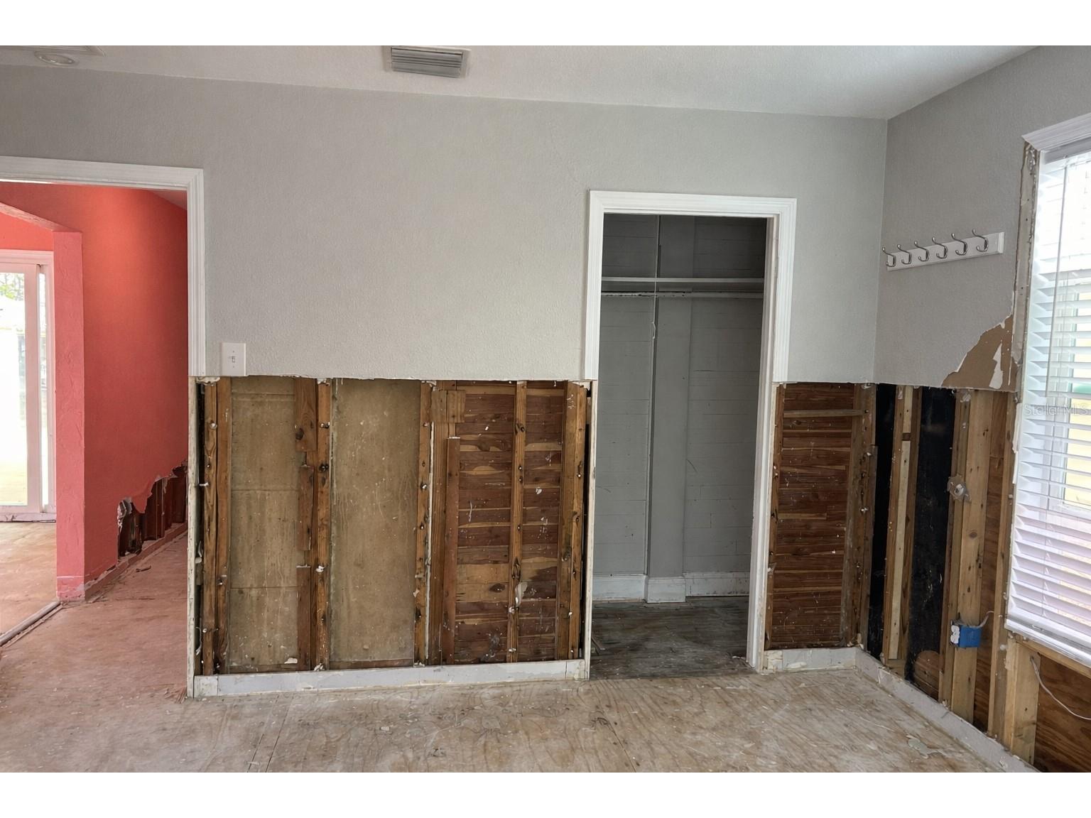 14033 Palm Street Madeira Beach FL 33708 TB8488524 image12