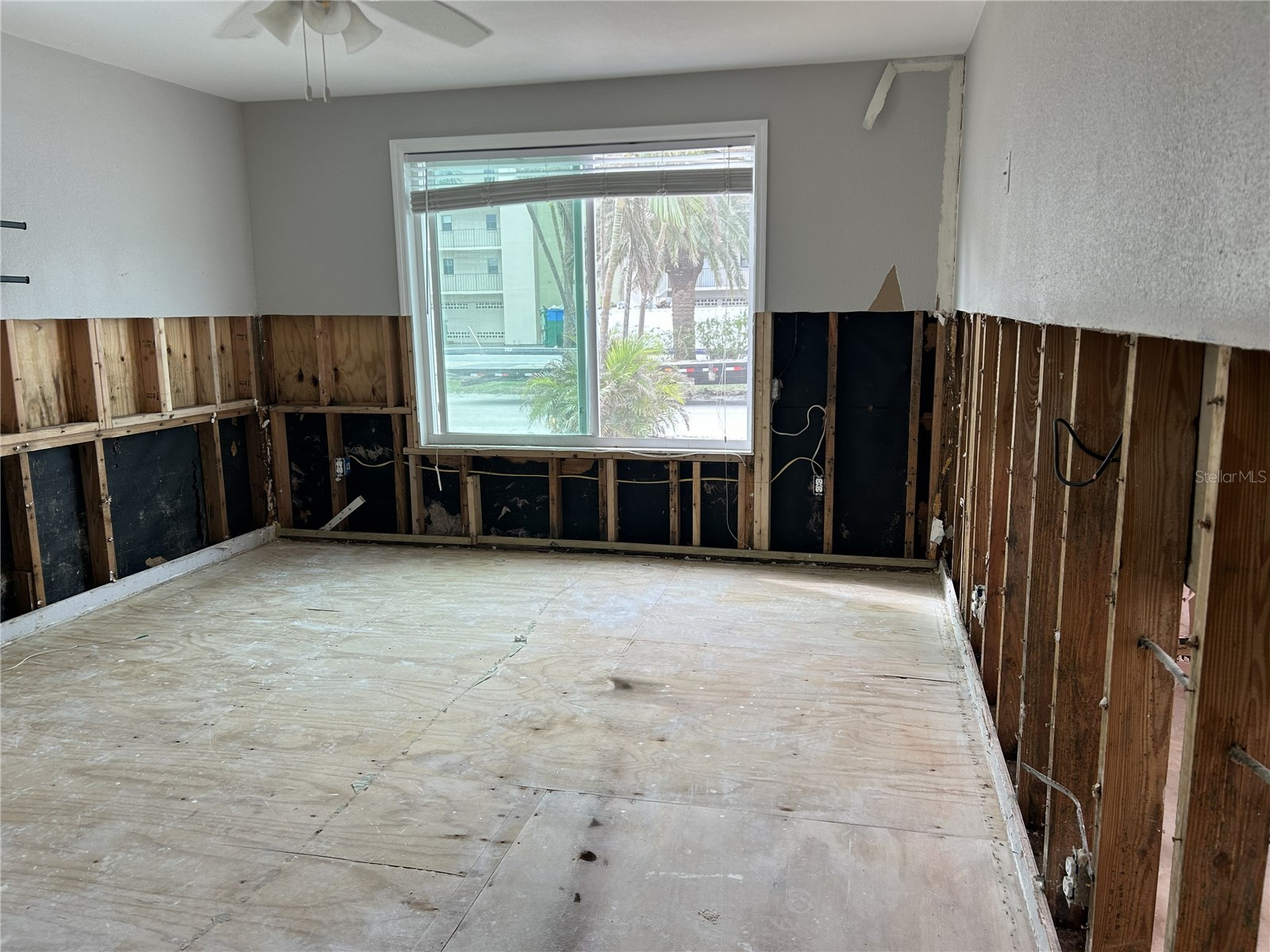 14033 Palm Street Madeira Beach FL 33708 TB8488524 image9