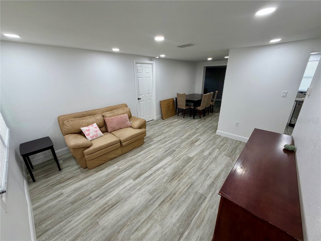 1404 Crescent Place Lakeland FL 33801 L4957508 image18