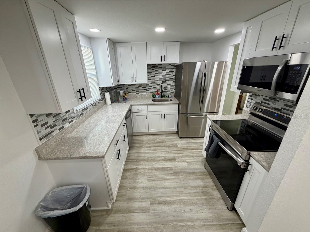 1404 Crescent Place Lakeland FL 33801 L4957508 image24