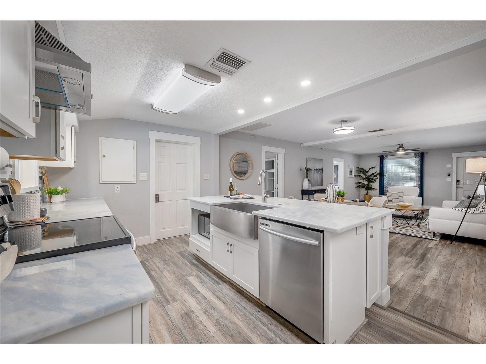 1404 E Cayuga Street Tampa FL 33603 TB8471232 image24