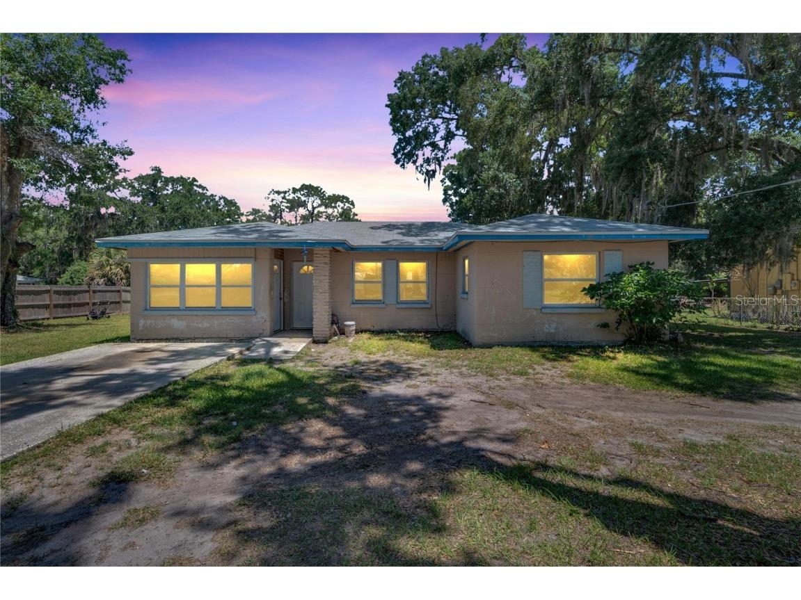 1404 E Frances Avenue Plant City FL 33563 TB8307793 image1