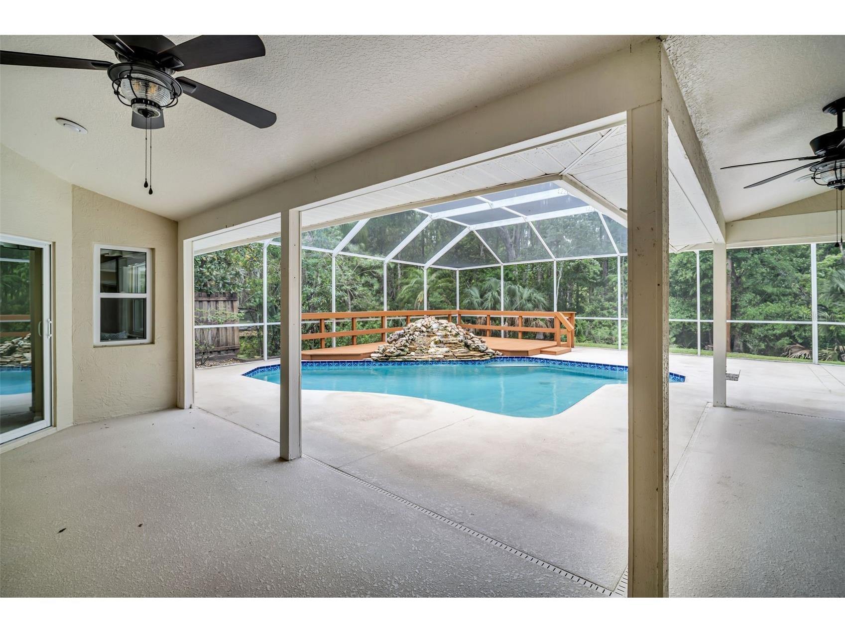 1404 East Lake Woodlands Parkway Oldsmar FL 34677 TB8496474 image59