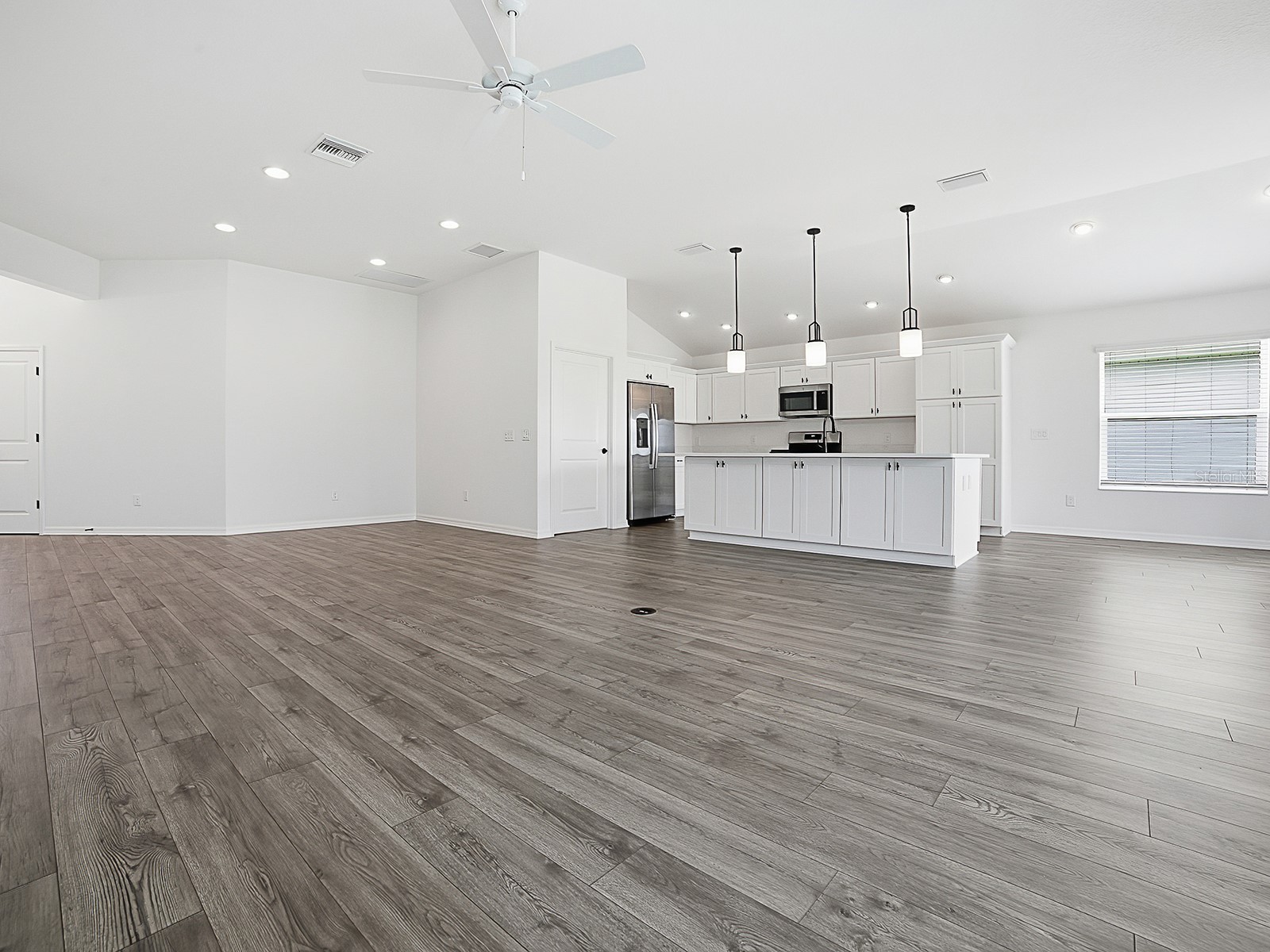 1404 Hearns Loop The Villages FL 34762 G5112731 image10