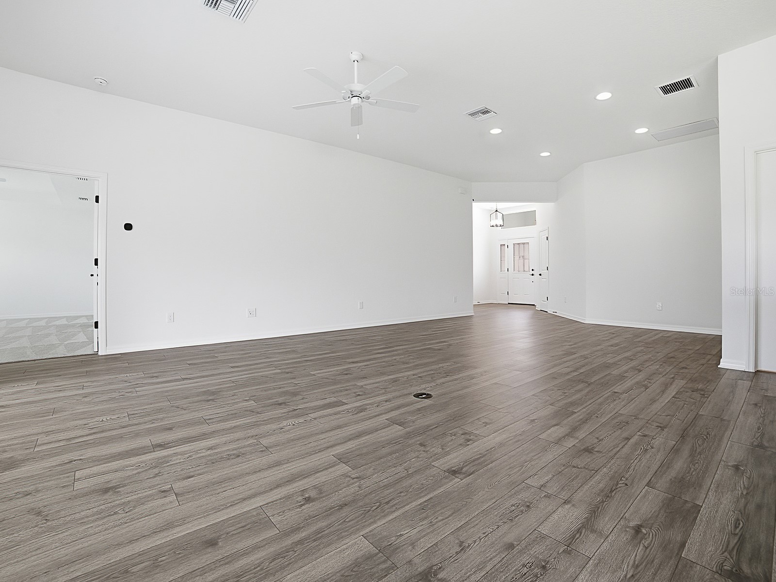 1404 Hearns Loop The Villages FL 34762 G5112731 image11