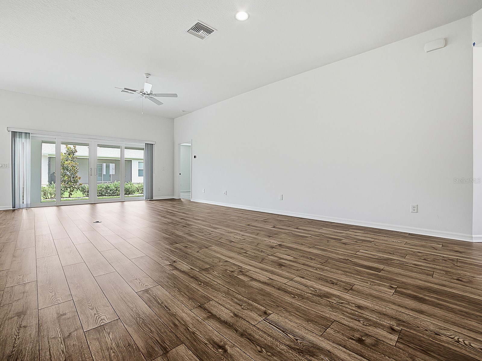 1404 Hearns Loop The Villages FL 34762 G5112731 image7