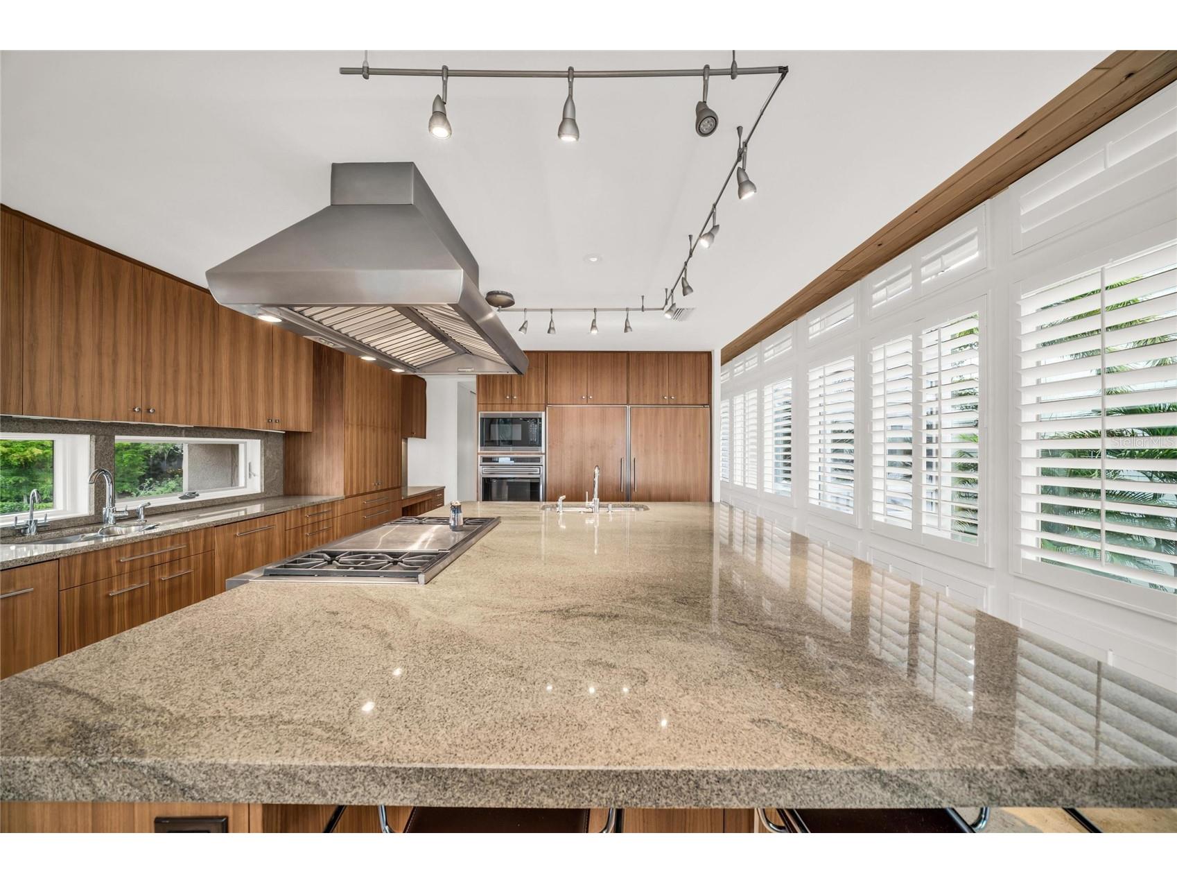 1404 Kenilworth Street Sarasota FL 34231 - SRQ BAY A4672697 image26