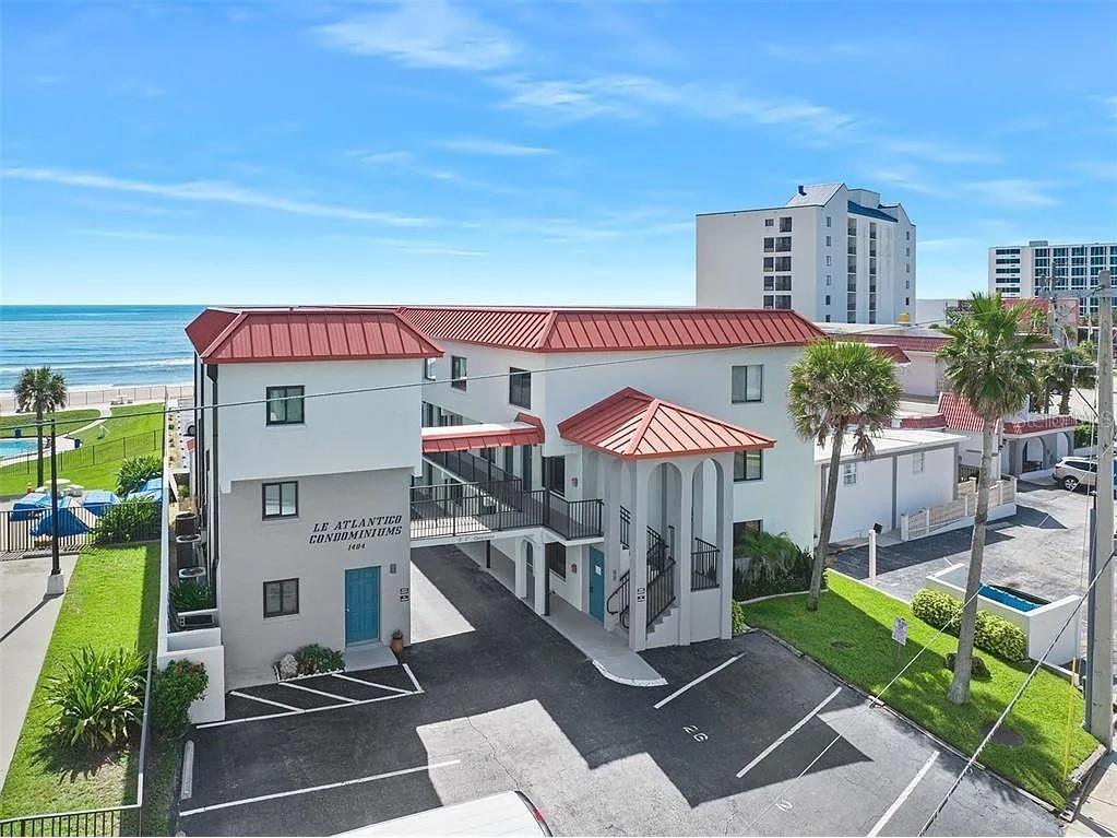 1404 N Atlantic Avenue #4 Daytona Beach FL 32118 O6233241 image1