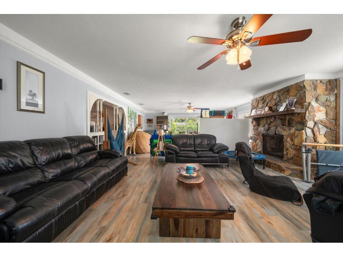 1404 N Palm Drive Plant City FL 33563 TB8424981 image11