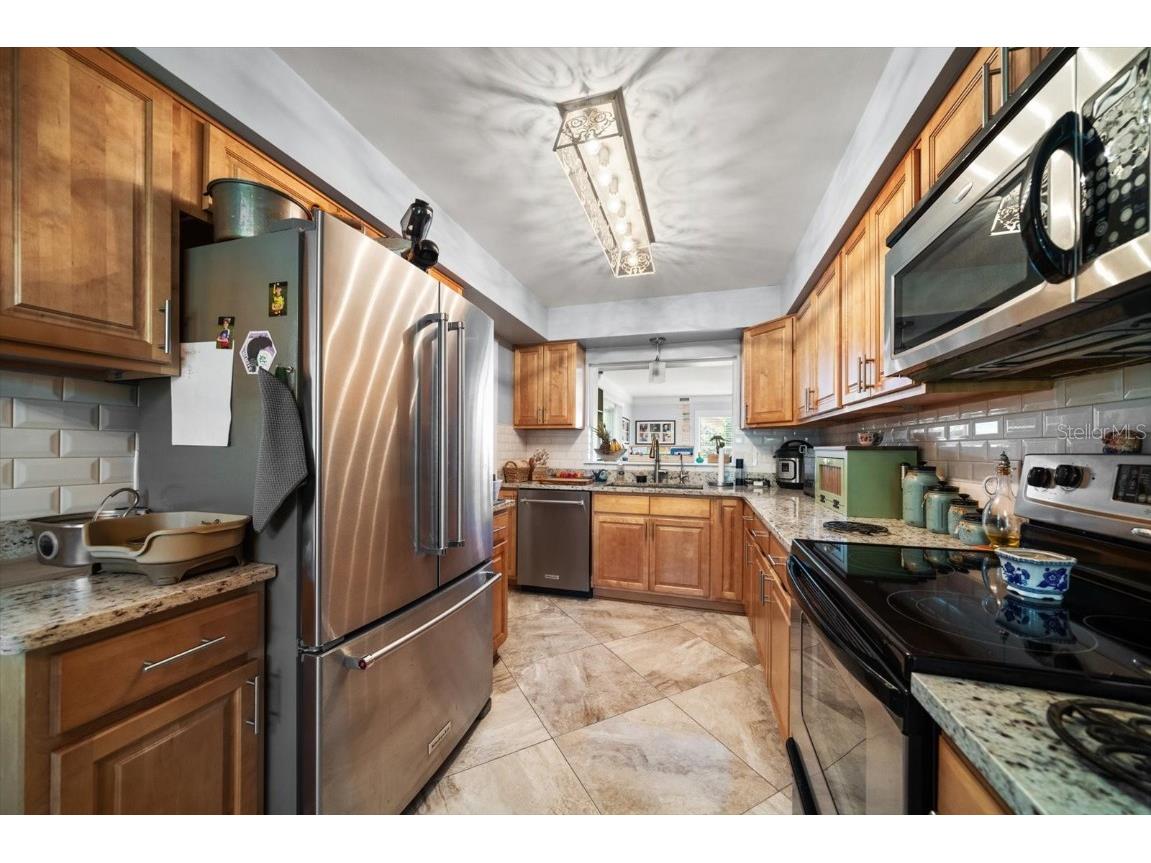 1404 N Palm Drive Plant City FL 33563 TB8424981 image5