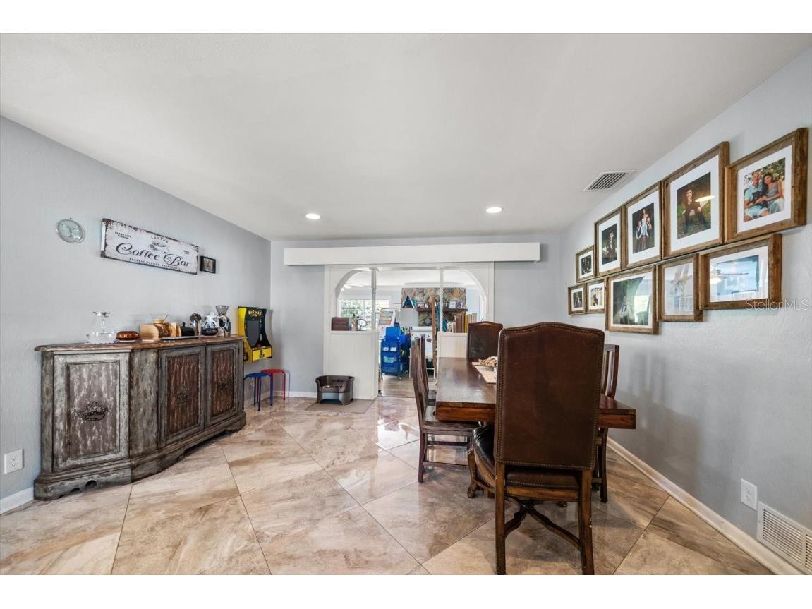 1404 N Palm Drive Plant City FL 33563 TB8424981 image8