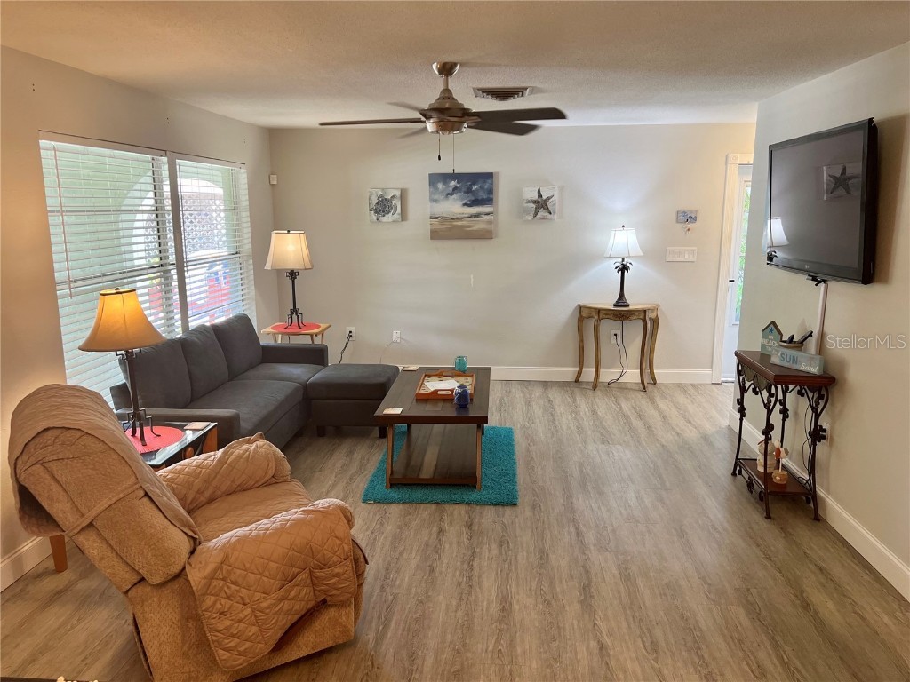 1404 N Saturn Avenue Clearwater FL 33755 U8239102 image3