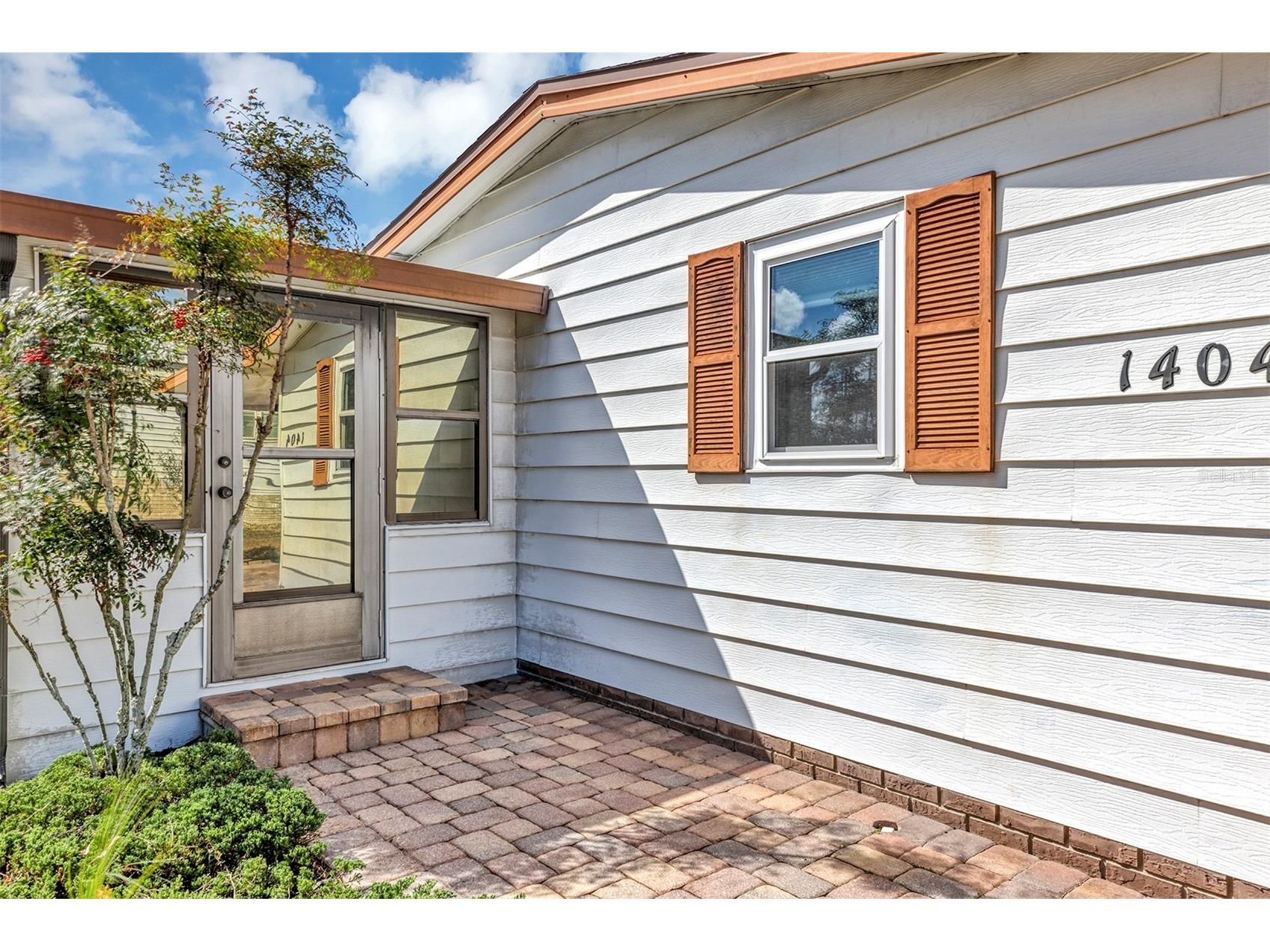 1404 Plantation Drive Lady Lake FL 32159 V4947429 image2