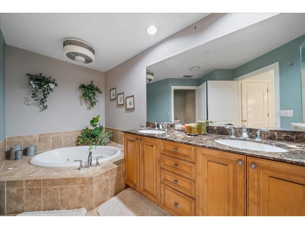 14041 Bellagio Way #415 Osprey FL 34229 TB8470897 image18