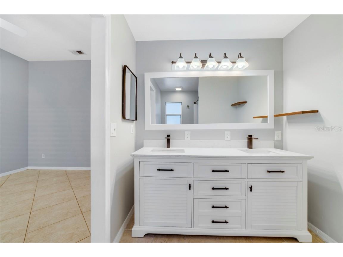 14048 Saint Leo Court Orlando FL 32826 O6366773 image15