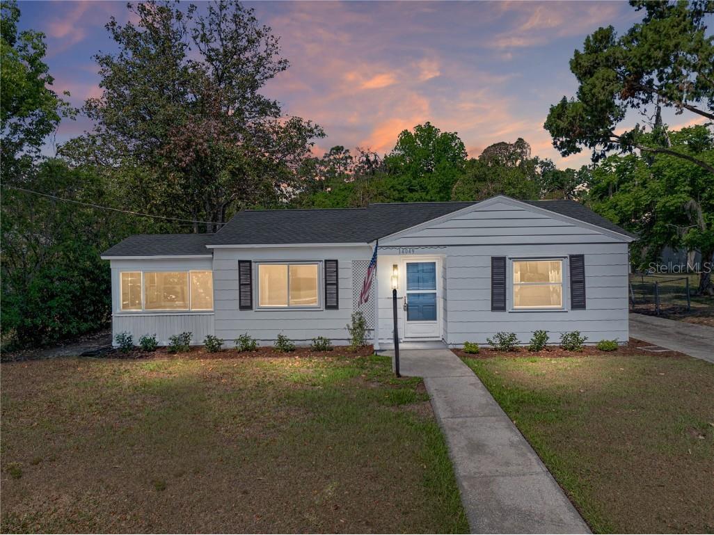 14049 12th Street Dade City FL 33525 TB8378867 image1