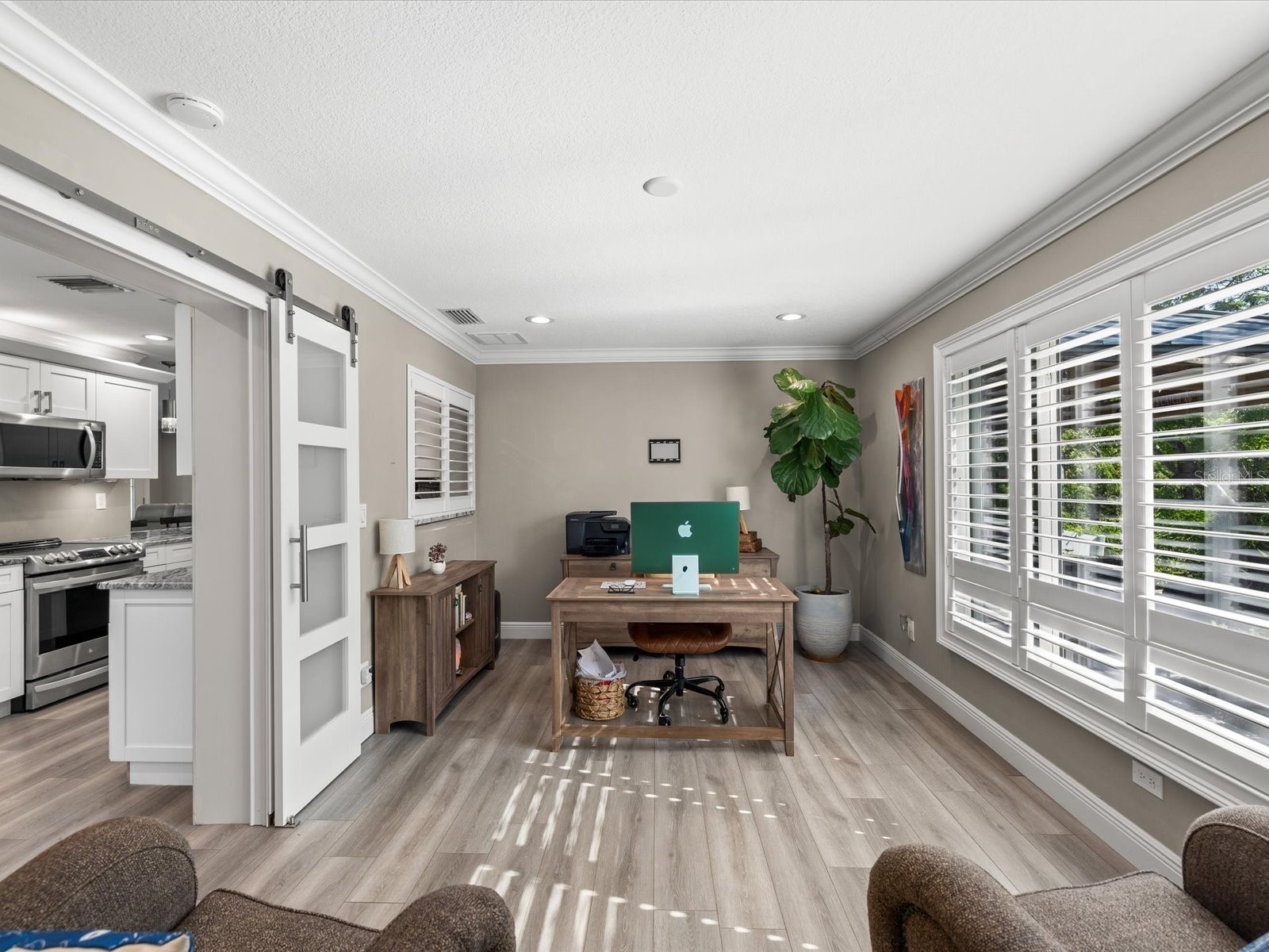 1405 Embassy Drive Clearwater FL 33764 TB8495468 image19