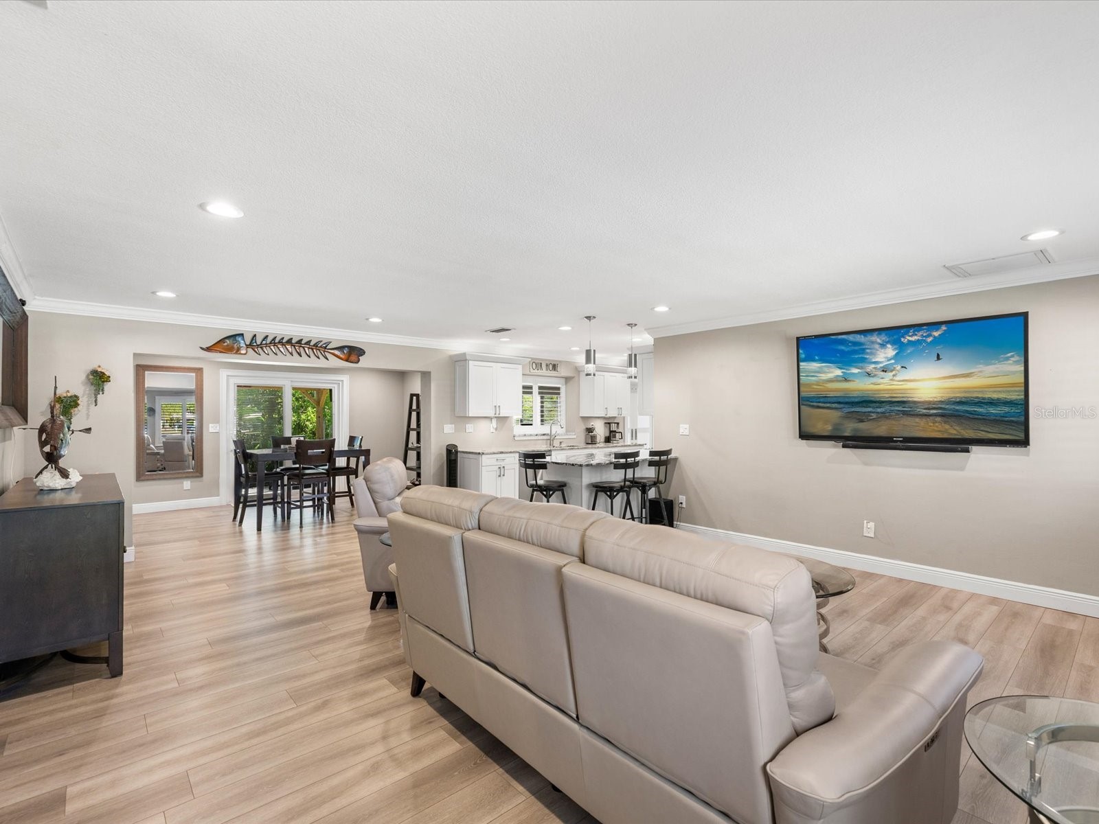 1405 Embassy Drive Clearwater FL 33764 TB8495468 image5