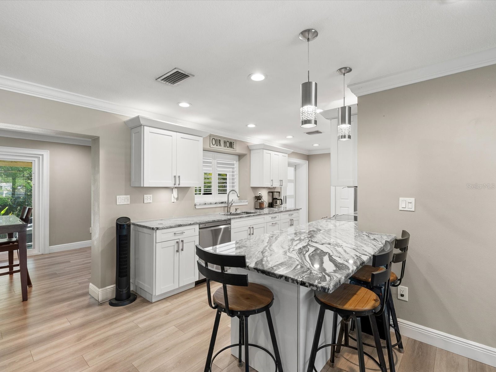 1405 Embassy Drive Clearwater FL 33764 TB8495468 image9