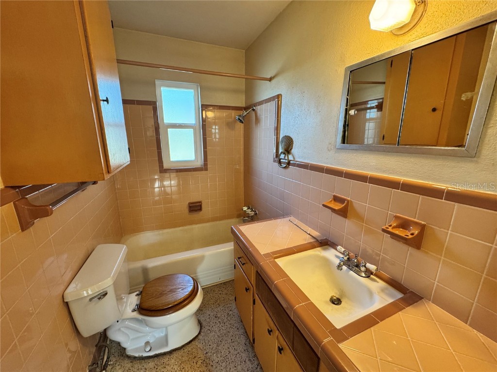 1405 Ingram Avenue Sarasota FL 34232 A4674354 image14