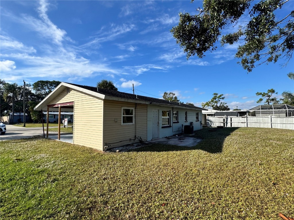 1405 Ingram Avenue Sarasota FL 34232 A4674354 image2