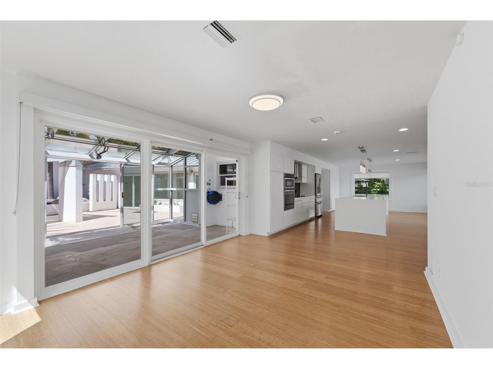 1405 N Bayshore Drive Safety Harbor FL 34695 TB8486960 image10