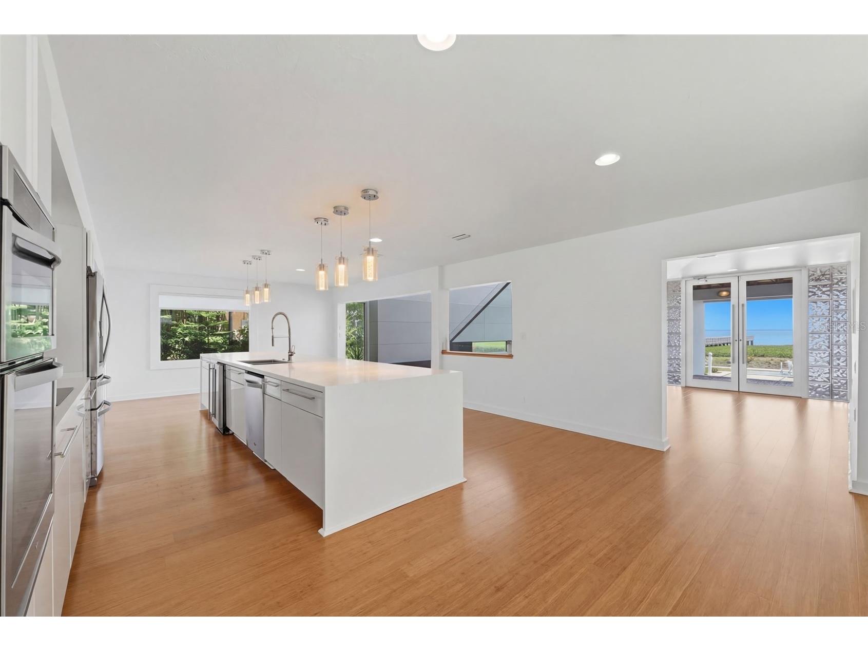 1405 N Bayshore Drive Safety Harbor FL 34695 TB8486960 image8
