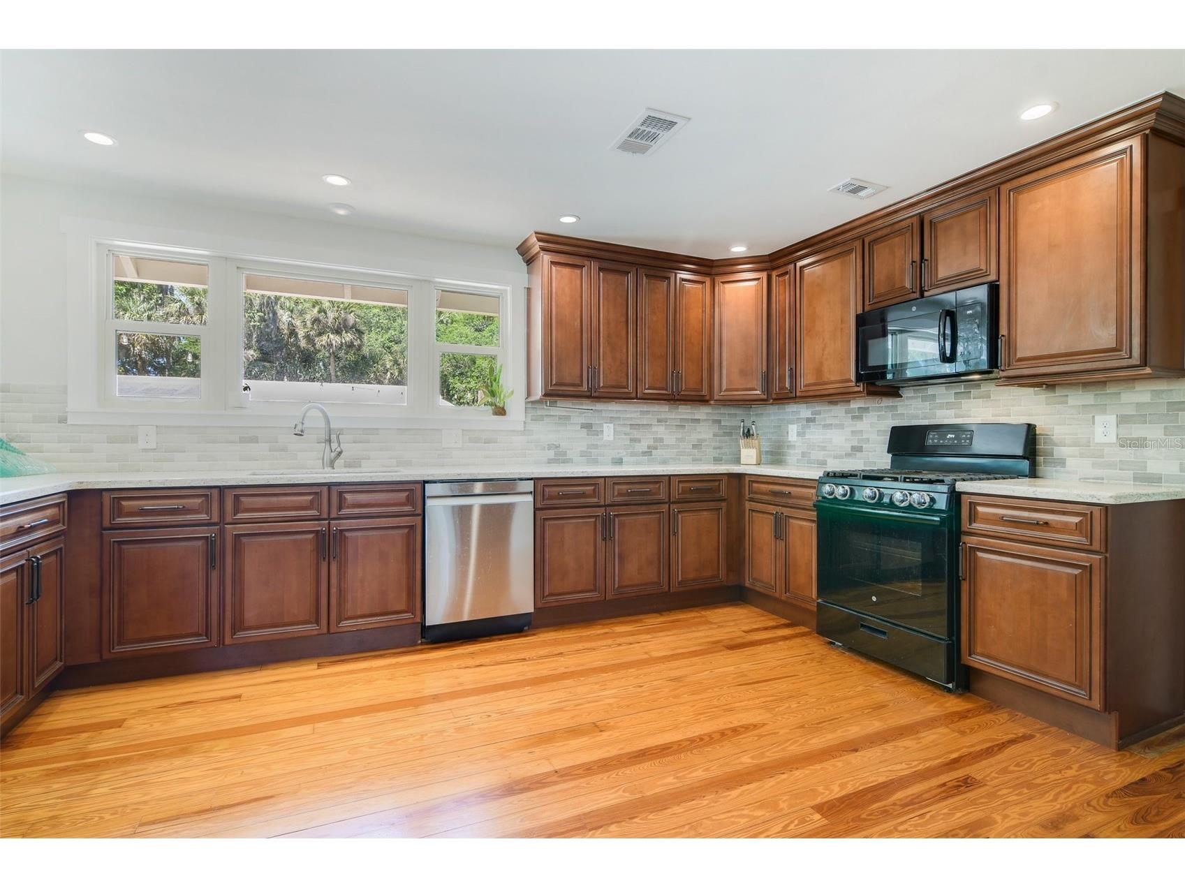 1405 Pioneer Trail New Smyrna Beach FL 32168 O6402846 image7