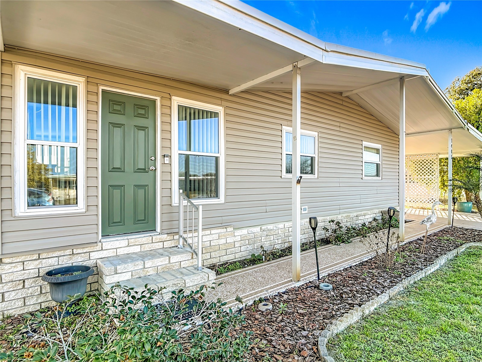 1405 Skyline Court Tavares FL 32778 - Lake Frances G5107843 image1