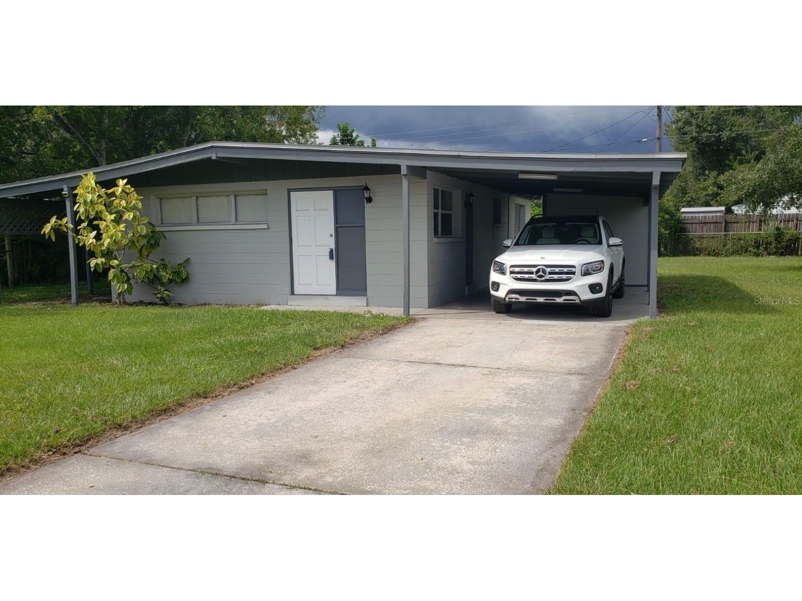 1406 Longwood Loop Tampa FL 33619 T3430934 image1