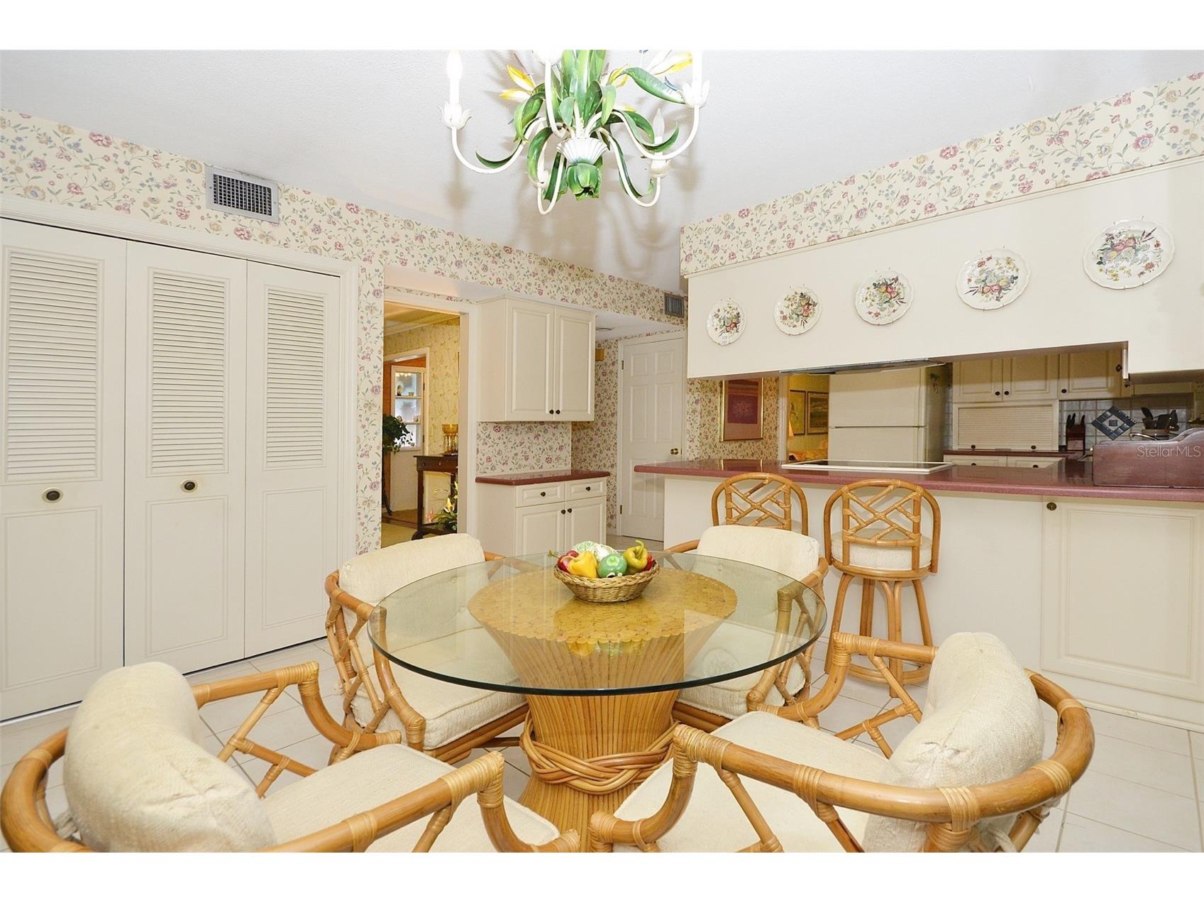 1406 Magna Court Orlando FL 32804 O6397574 image8