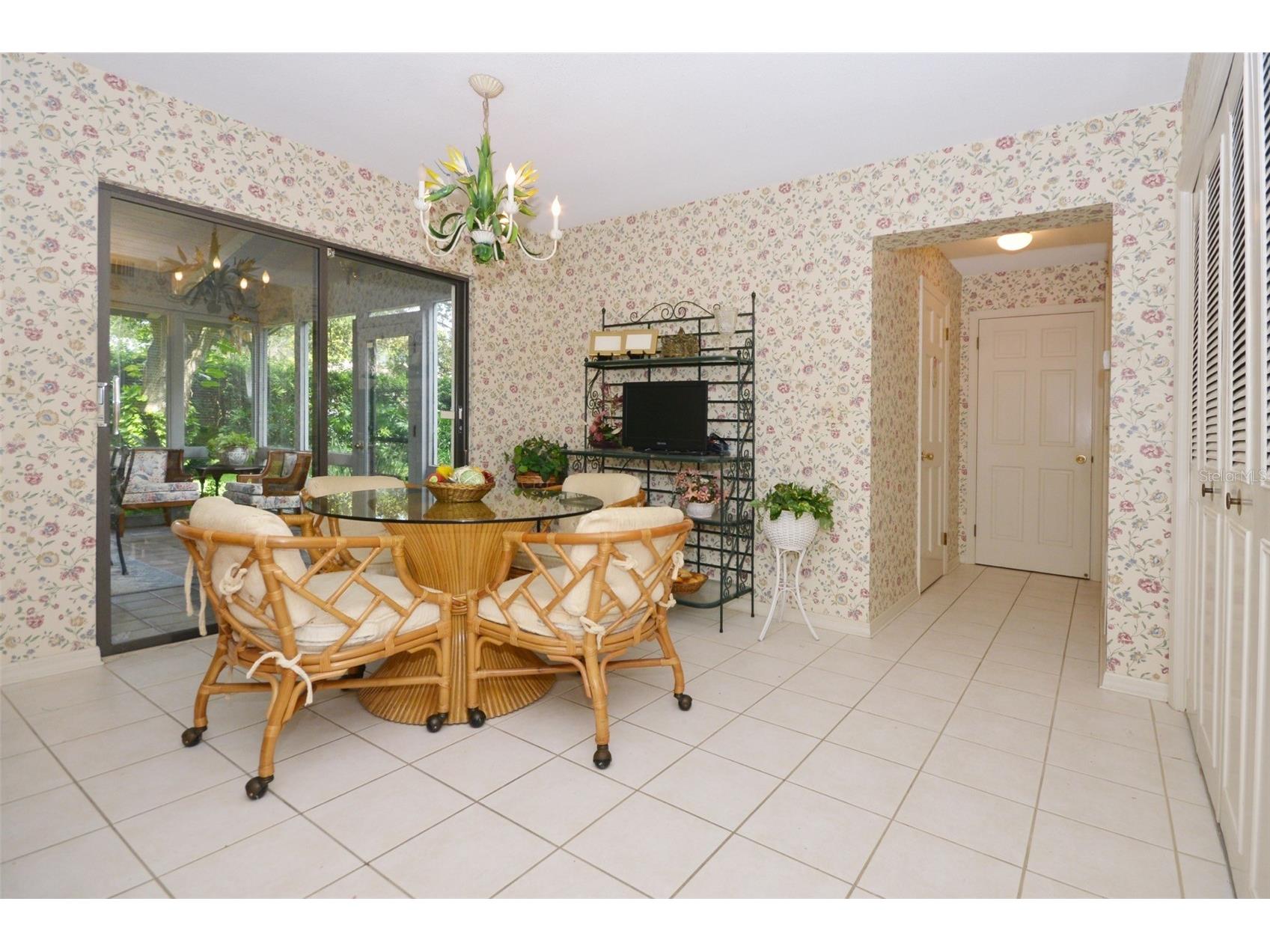 1406 Magna Court Orlando FL 32804 O6397574 image9