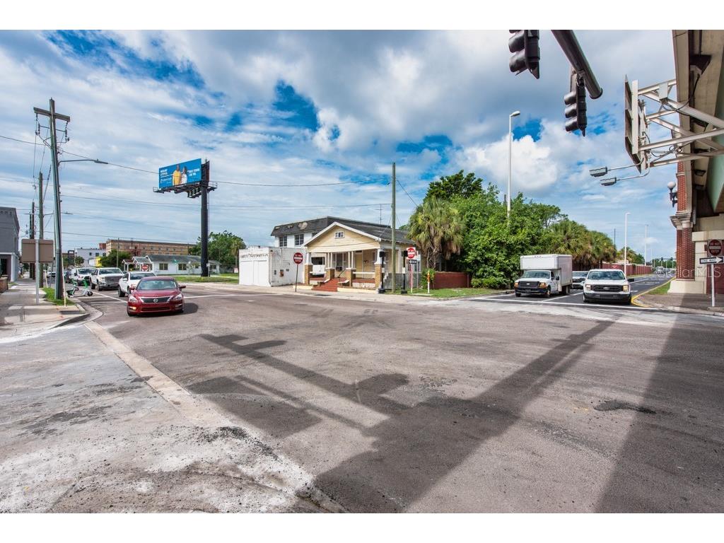 1406 N Howard Avenue Tampa FL 33607 TB8516527 image14