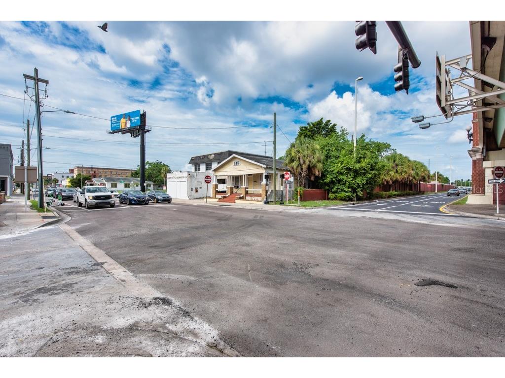 1406 N Howard Avenue Tampa FL 33607 TB8516527 image15