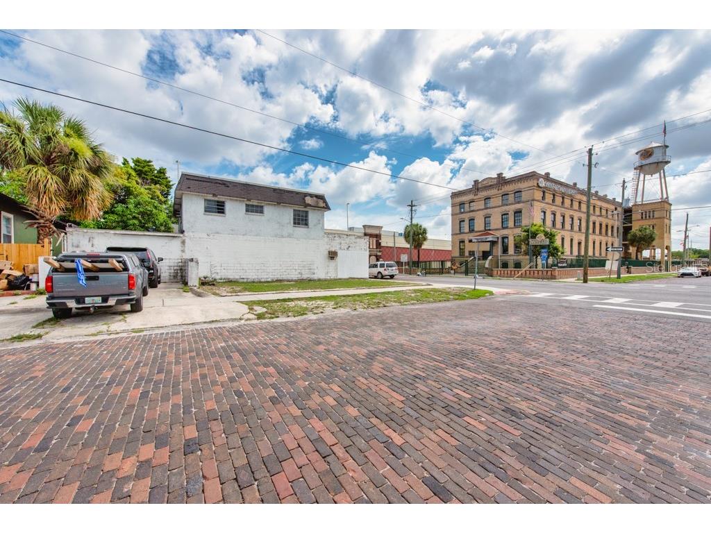 1406 N Howard Avenue Tampa FL 33607 TB8516527 image22