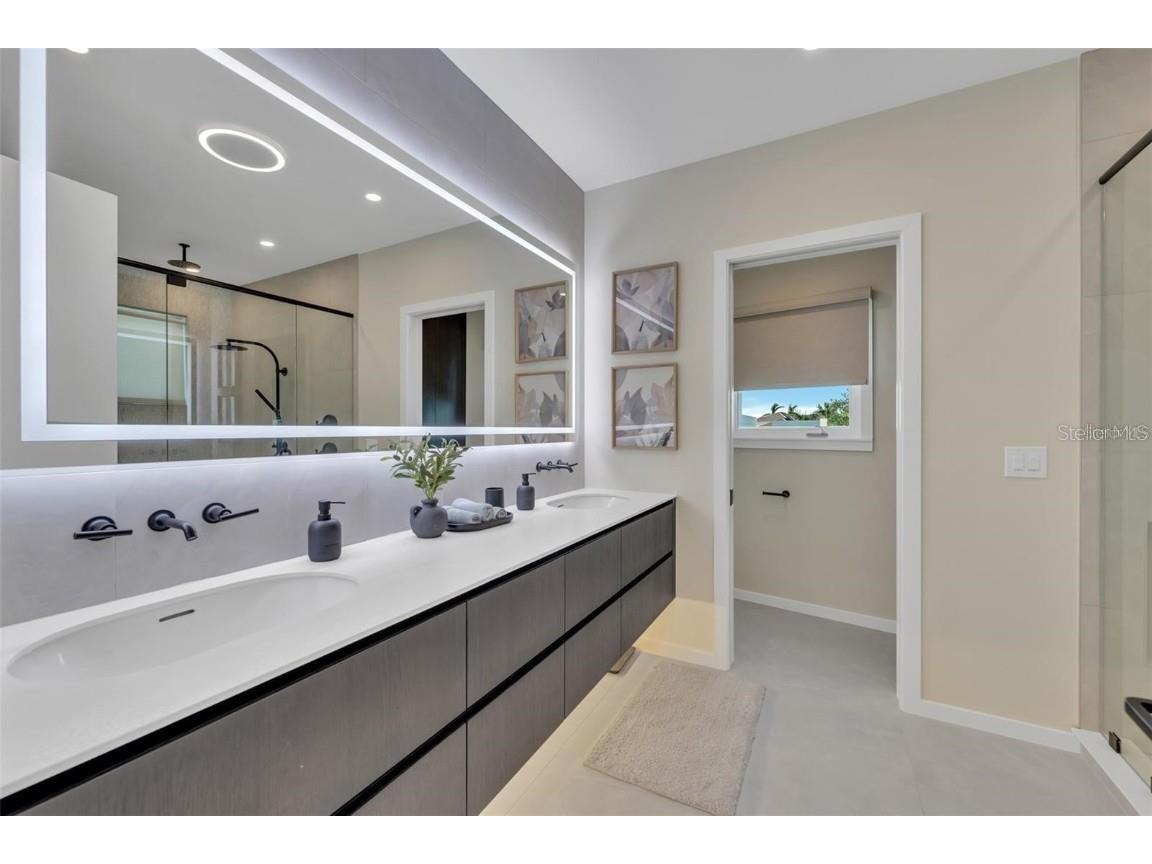 1406 Tangier Way Sarasota FL 34239 A4677512 image43