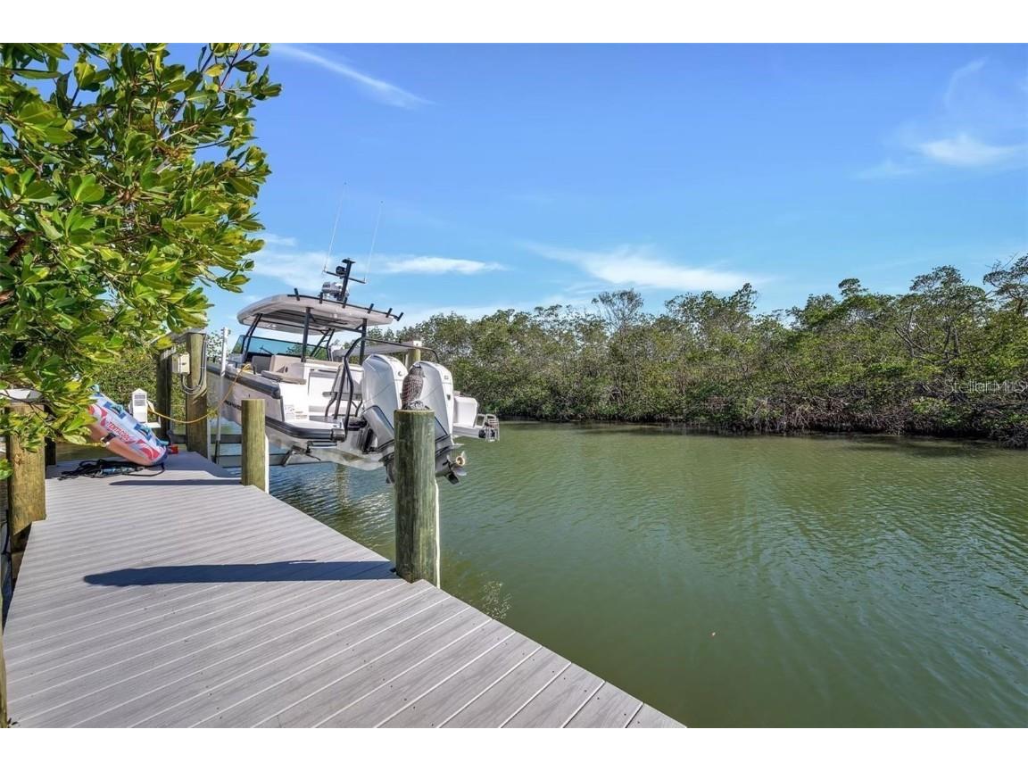 1406 Tangier Way Sarasota FL 34239 A4677512 image55