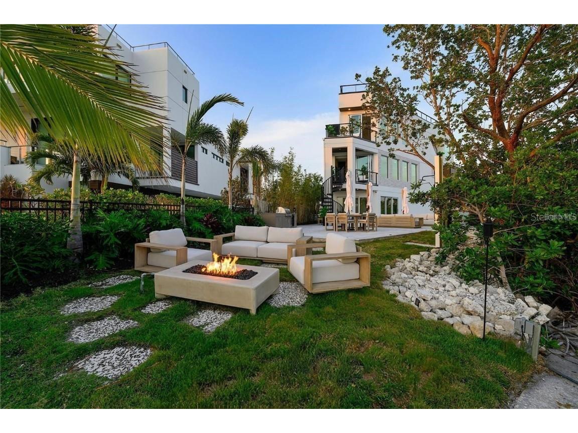 1406 Tangier Way Sarasota FL 34239 A4677512 image58