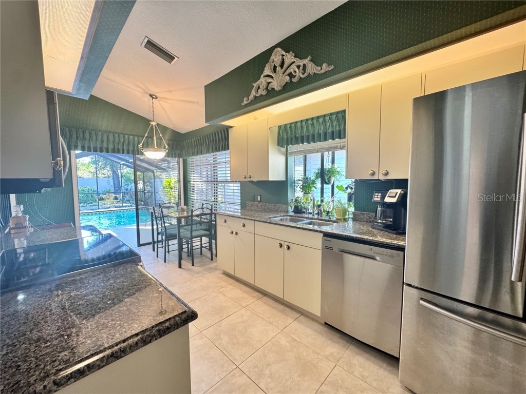 1406 Walden Oaks Place Plant City FL 33563 L4957455 image7