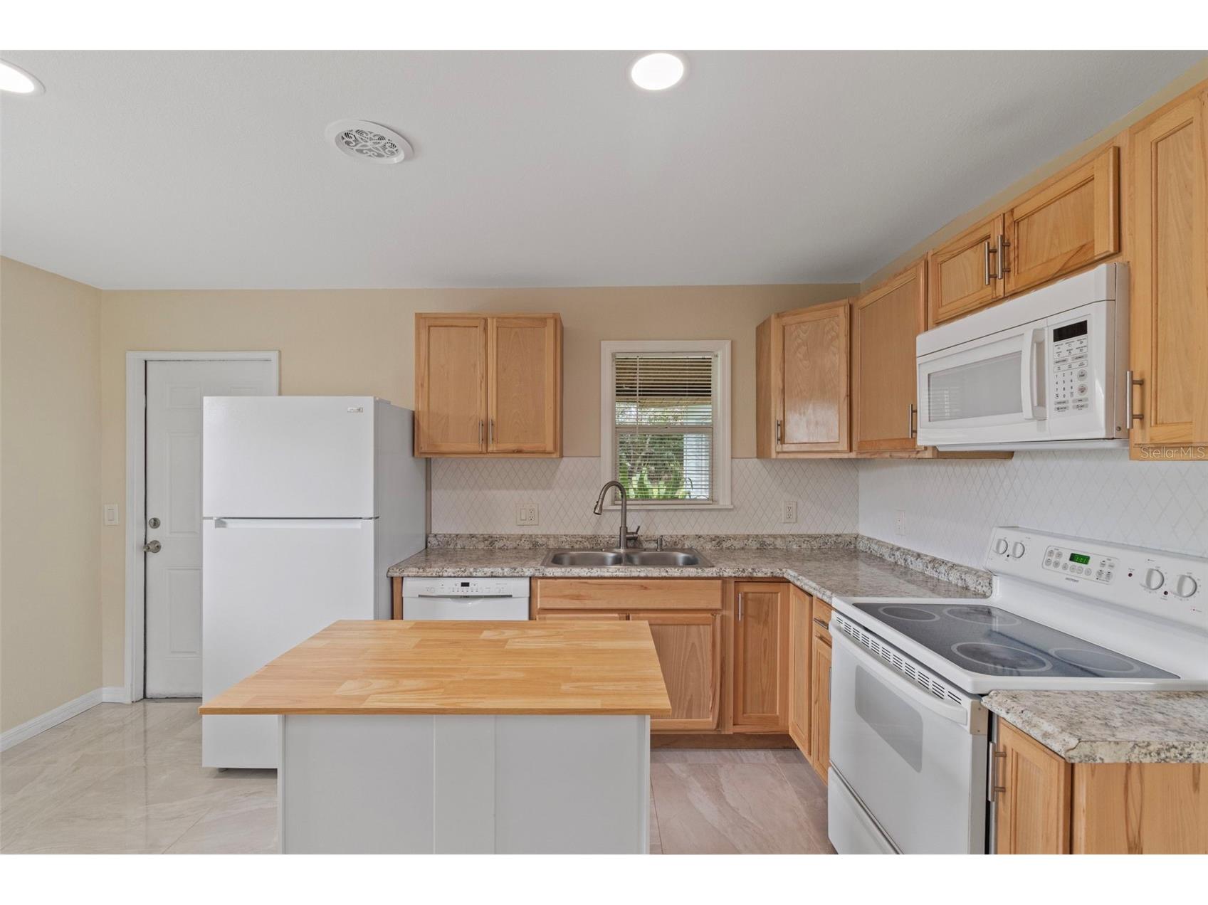 1407 Coral Ridge Drive Punta Gorda FL 33950 TB8512194 image30
