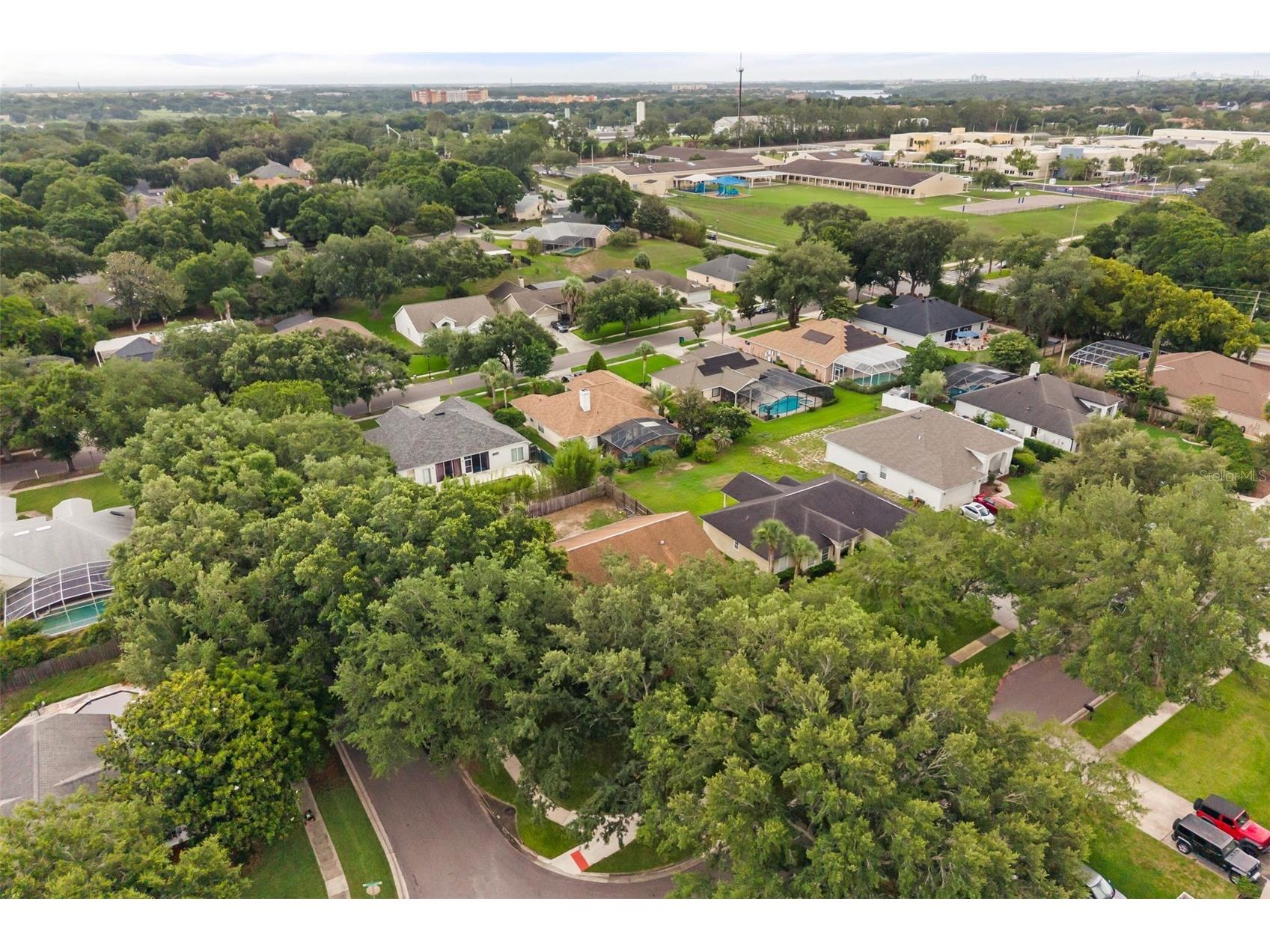 1407 Countryridge Place Orlando FL 32835 O6413765 image37
