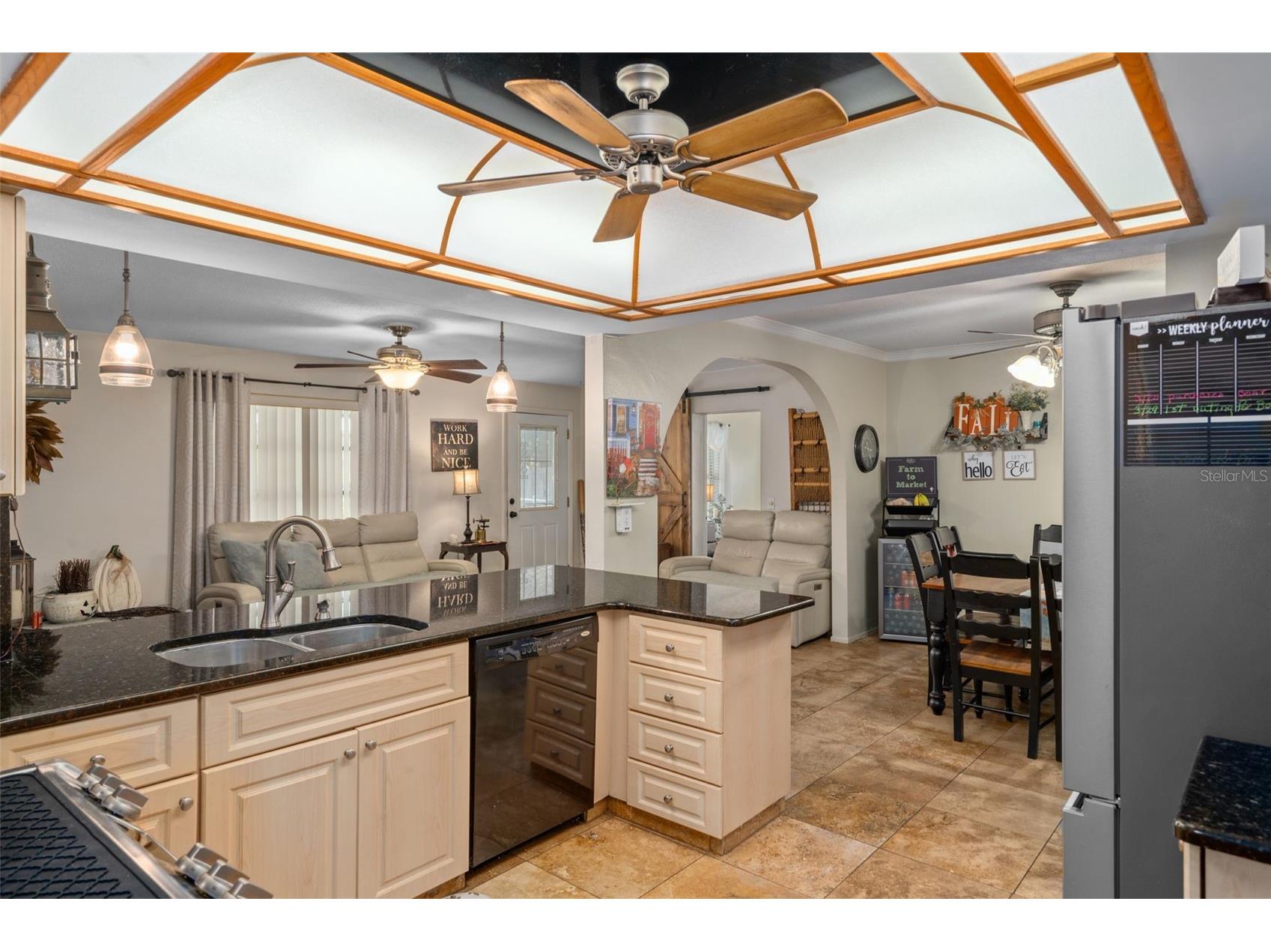 1407 Garden Avenue Tarpon Springs FL 34689 W7880144 image16