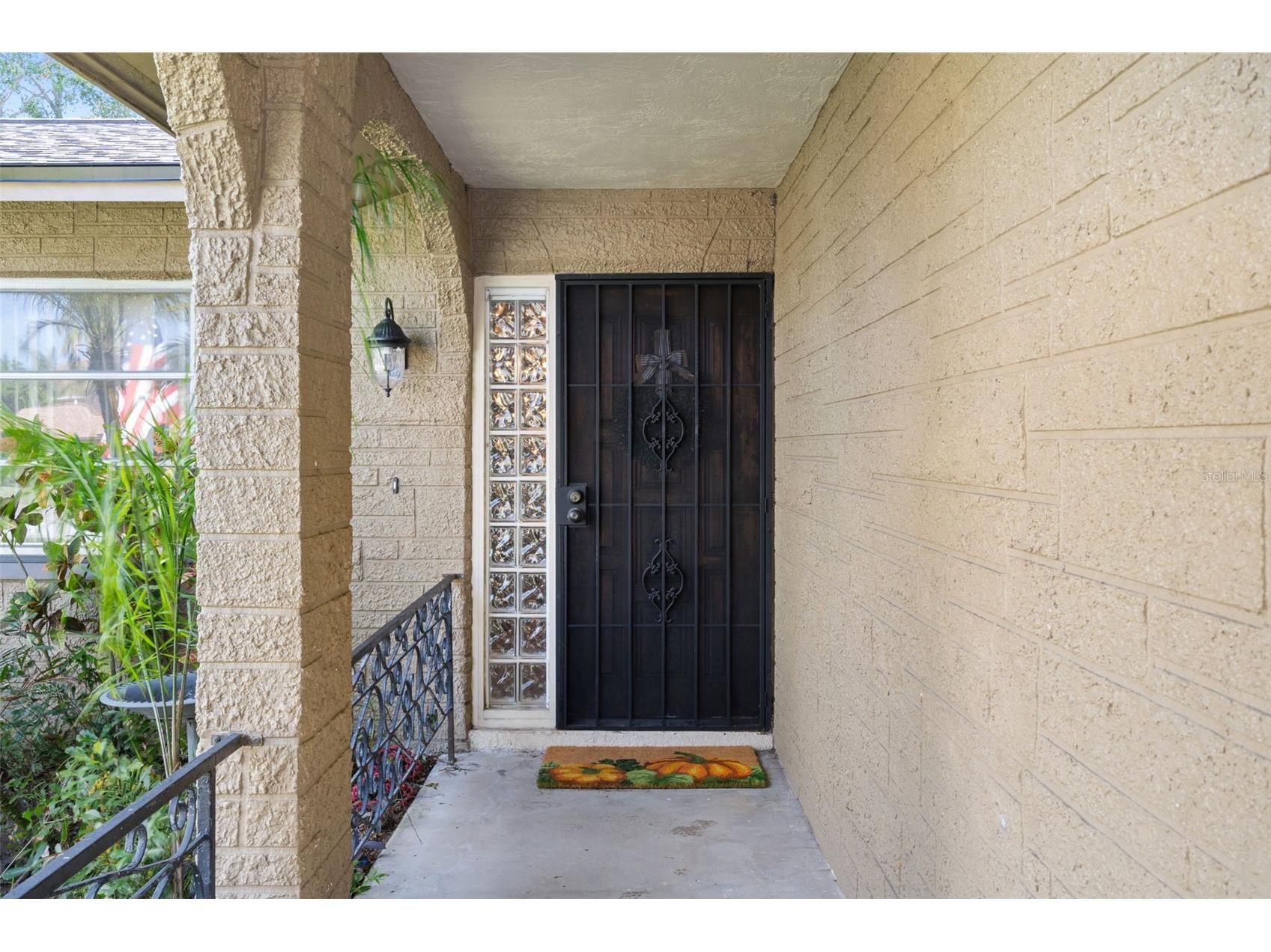 1407 Garden Avenue Tarpon Springs FL 34689 W7880144 image4