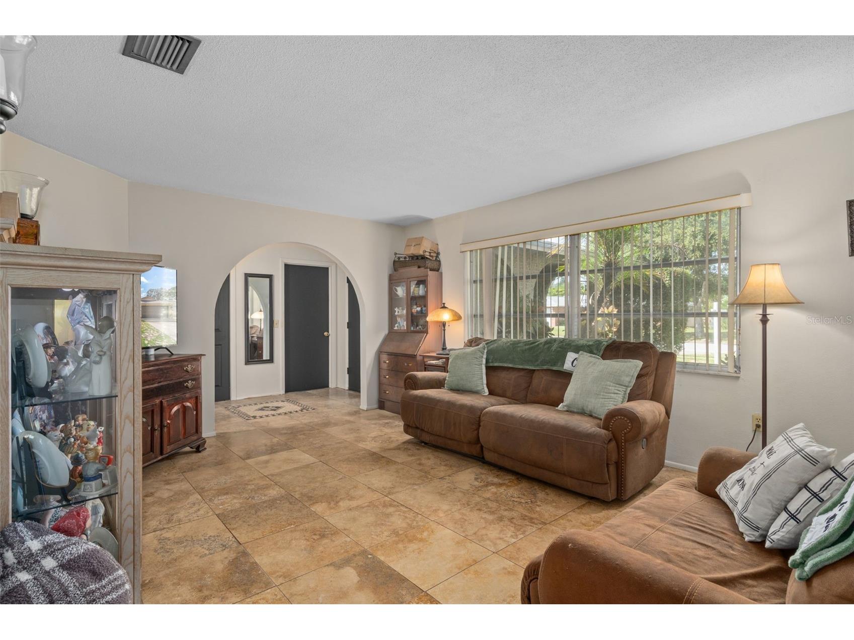 1407 Garden Avenue Tarpon Springs FL 34689 W7880144 image8