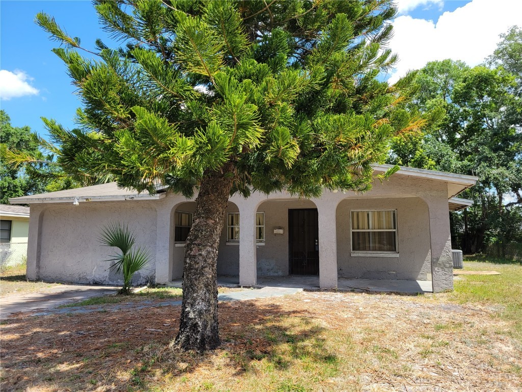 1407 S Locust Avenue Sanford FL 32771 V4929440 image1