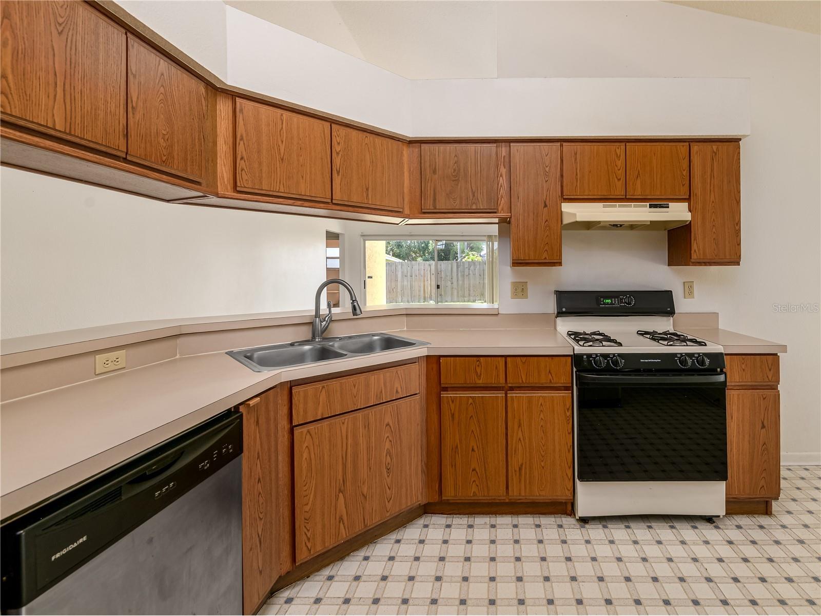 1407 Wakefield Drive Brandon FL 33511 TB8512747 image7