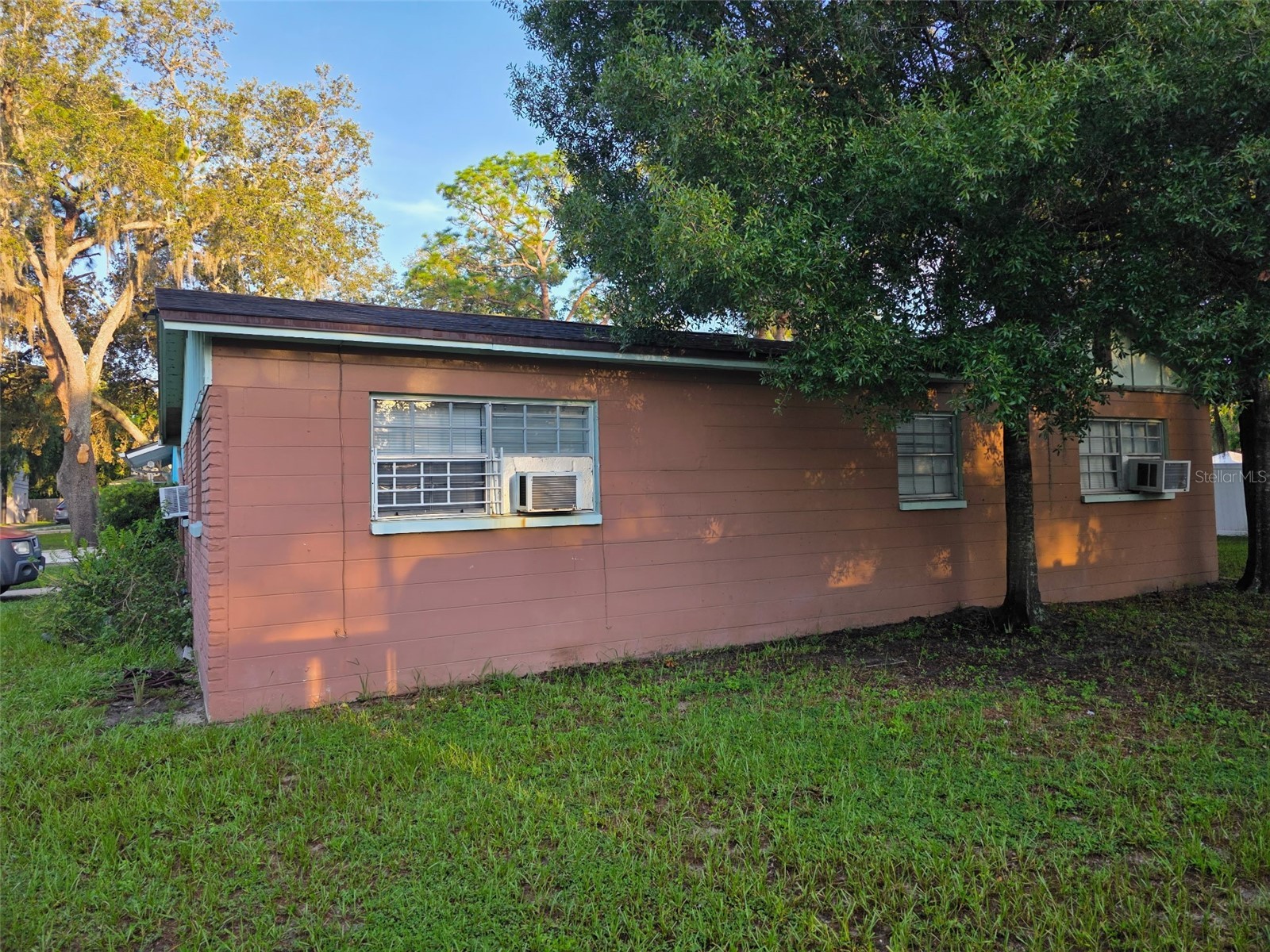 1408 College Park Lane Tampa FL 33612 TB8482291 image5